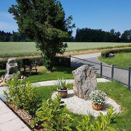 Ferienwohnung Im Idyll 1 Hengersberg Exteriör bild