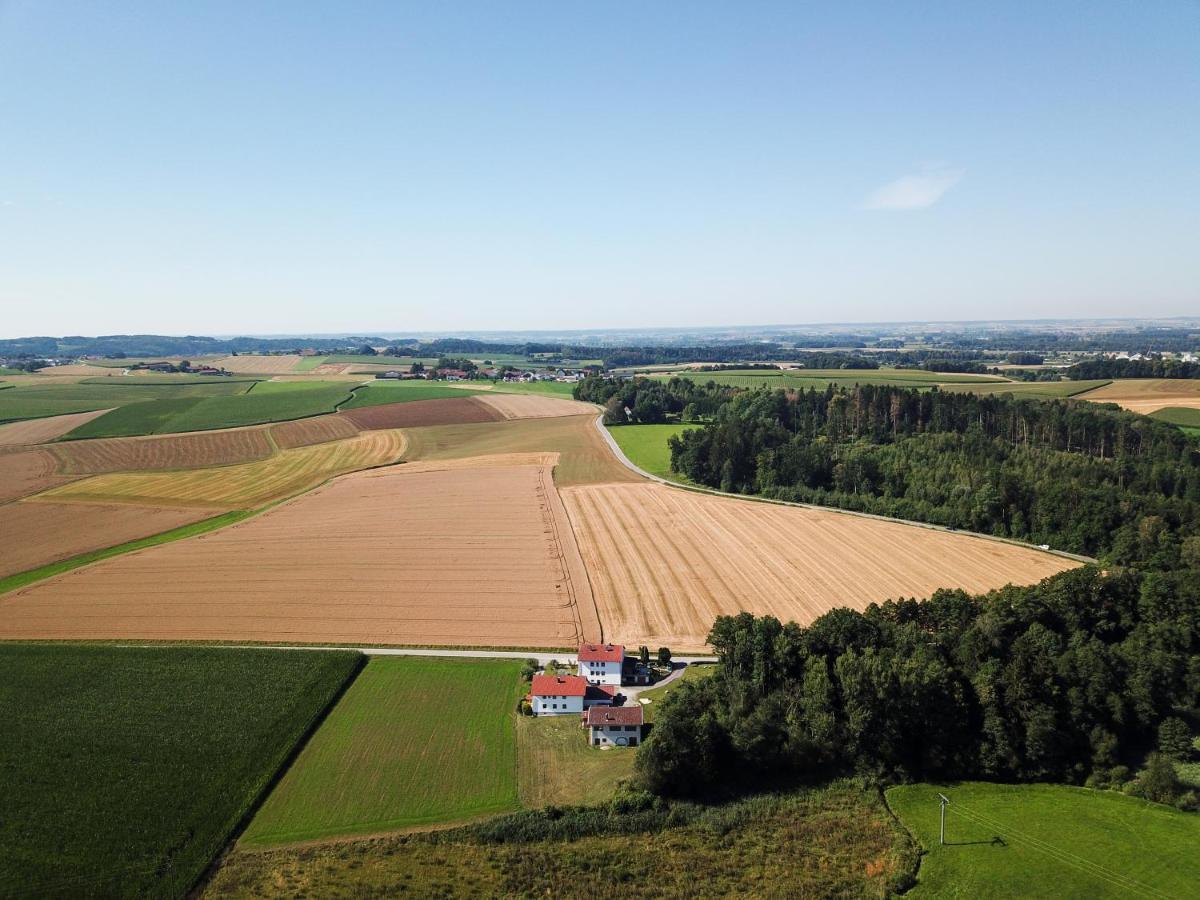 Ferienwohnung Im Idyll 1 Hengersberg Exteriör bild