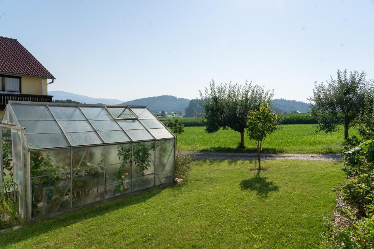 Ferienwohnung Im Idyll 1 Hengersberg Exteriör bild