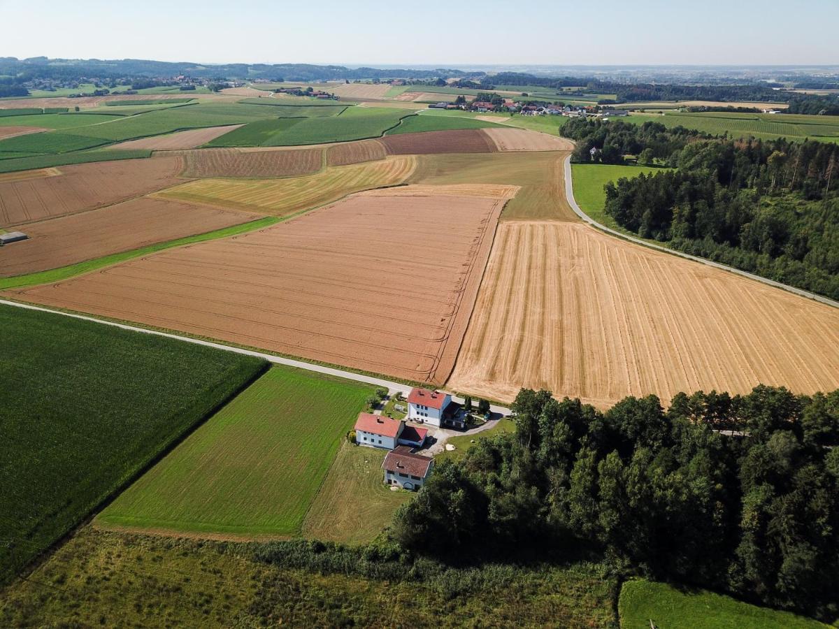 Ferienwohnung Im Idyll 1 Hengersberg Exteriör bild